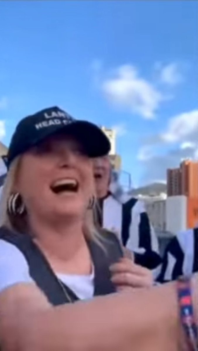 <a href="/Ramma_____/">John</a> <a href="/SkySports_Keith/">Keith Downie</a> <a href="/SkySportsNews/">Sky Sports News</a> Wav got Aaron Ramsdale, catching the bus 🎶