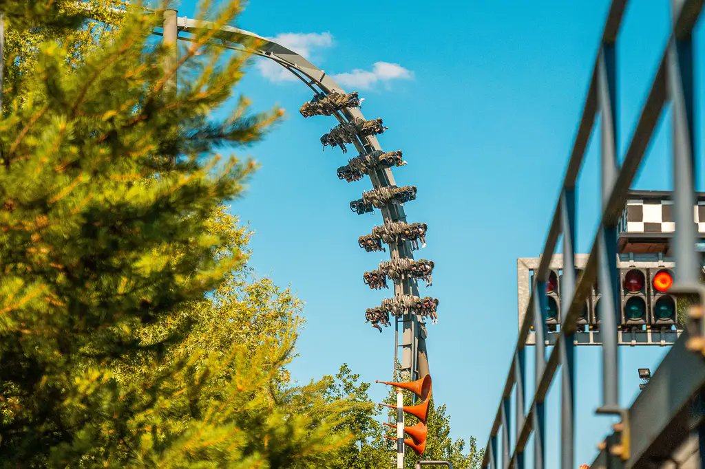 Here’s a roundup of the best family days out with #EV chargers on site or nearby:

🦕 Fossils
🏄‍♂️ Surf
🏰 Castles
🎢 Theme parks

🔗 chargehappy.substack.com/p/where-to-cha…