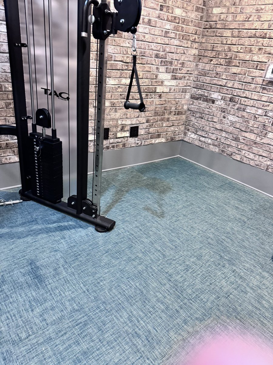 4am check-in anyone?💪🏻