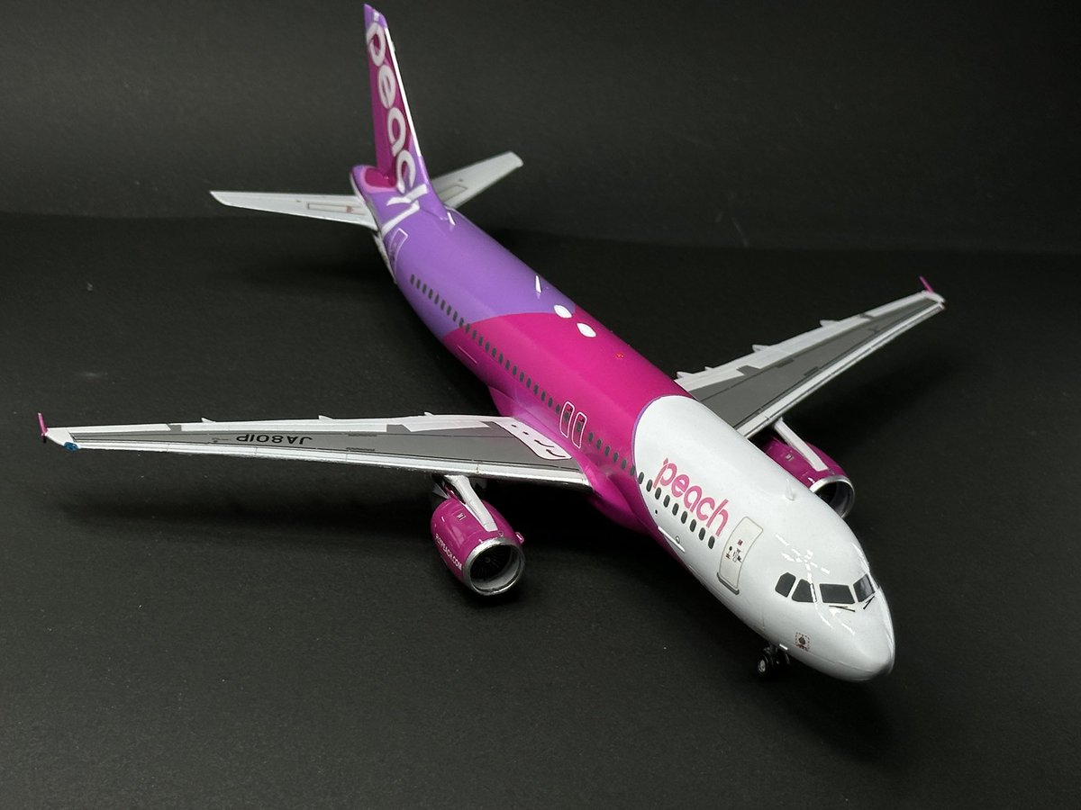 ハセガワ 1/144 A-320 ピーチ
完成しました！
この320は今週末に阿倍野ハルカスで開催される展示会に出品します
僕は日曜日だけの参加ですが、お時間あれば見に来て下さいね！

#旅客機カーニバル25夏への扉
#旅客機プラモ展示会IN大阪25
#セーブザマナティー