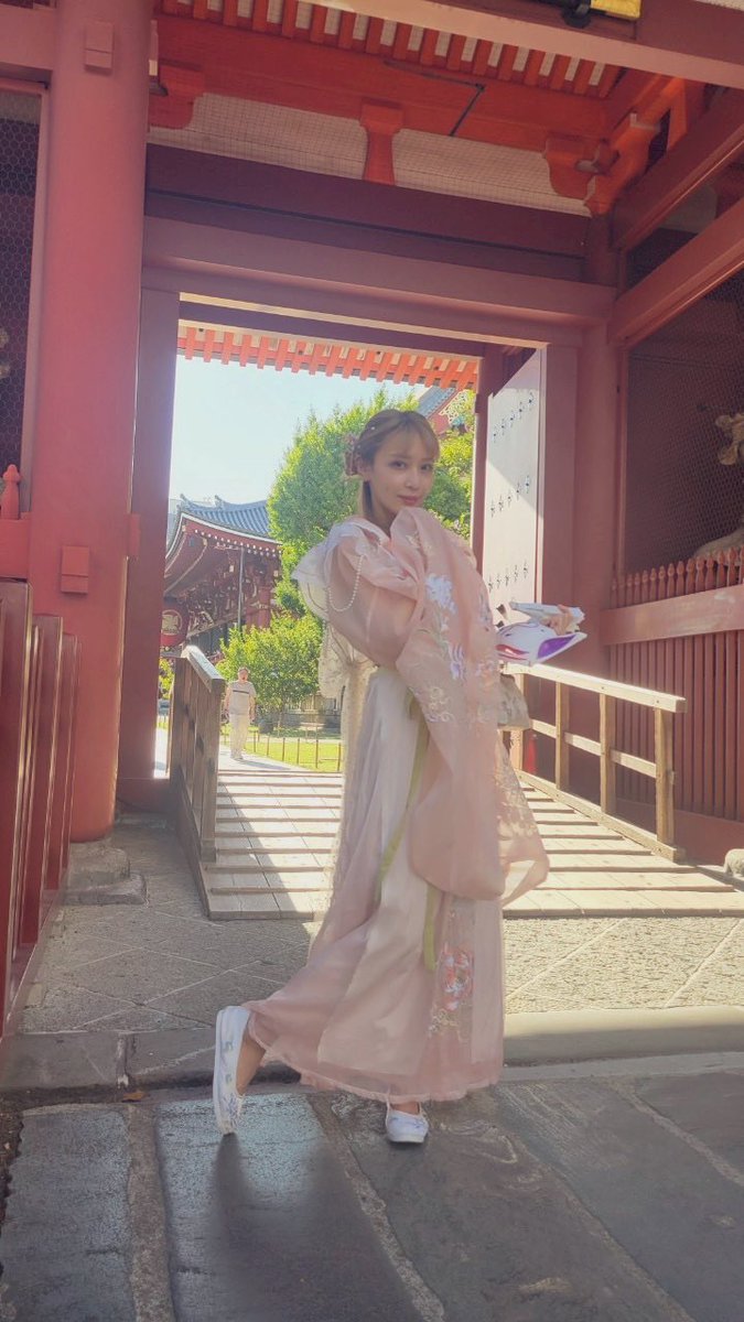 fairrin's tweet image. 千奈里に撮ってもらた。ふわふわり〜。