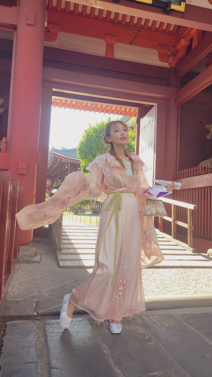 fairrin's tweet image. 千奈里に撮ってもらた。ふわふわり〜。