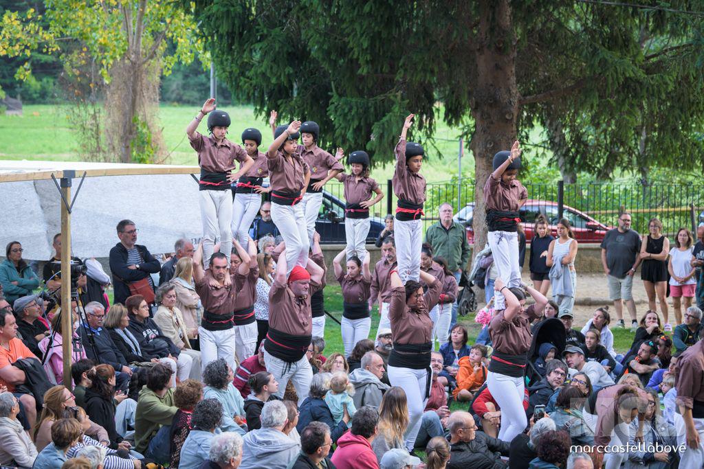 Ahir dilluns 28 de juliol vam fer d’artistes per una tarda a l’espectacle “Fargar” de la Companyia de dansa Berta Baliu en el marc del festival <a href="/dansaneu/">Dansàneu</a> a Esterri d’Aneu. 

Gràcies <a href="/MCBmarccastella/">Marc Castellà Bové</a> per immortalitzar aquests moments.