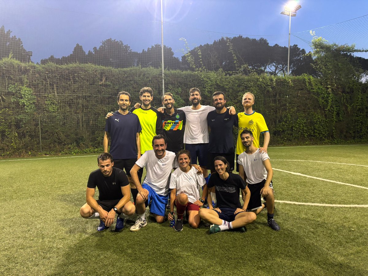Alessandro__Ma's tweet image. A luglio, il team @IAIonline è tornato in campo per la 42° partita di #calcetto allargata ad #Alumni e amici dell’Istituto, vinta 4:2 dalla squadra di @lcinciripini91 @TizBreda @gioFALEG @mazziottidicels. 
Mens sana in corpore sano.