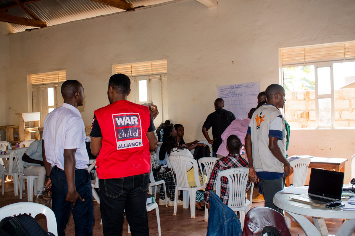 ReachNow training complete!
Our #PamojaTunaweza team trained community resource persons, translators &amp; officers on using the digital tool to improve response &amp; referrals in Kyangwali.
Training moments captured below!
#P4TImpact #TechForGood #RefugeeLed <a href="/AmenyDaniel/">IamKhalid</a>