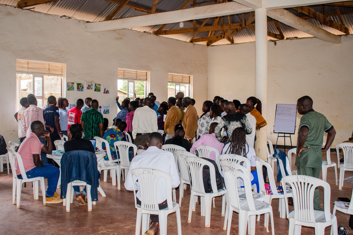 P4TUganda's tweet photo. ReachNow training complete!
Our #PamojaTunaweza team trained community resource persons, translators &amp; officers on using the digital tool to improve response &amp; referrals in Kyangwali.
Training moments captured below!
#P4TImpact #TechForGood #RefugeeLed @AmenyDaniel https://t.co/67u4gBO9pI