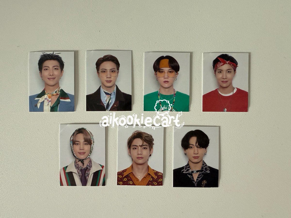 aikookiecart's tweet photo. 𐬹𓏸 wts lfb uk ꒰#AKCOnhand꒱𐬹𓏸

 𓏔 bts season greetings 2021 photocard &amp; ID 𓏔

ꔣ will send with sleeves 
ꔣ good condition 
ꔣ the id photos have some folded dents 
ꔣ dm to claim 

𓏔 £15

🏷 BTS season greetings pc id https://t.co/2fVvXaSCOI