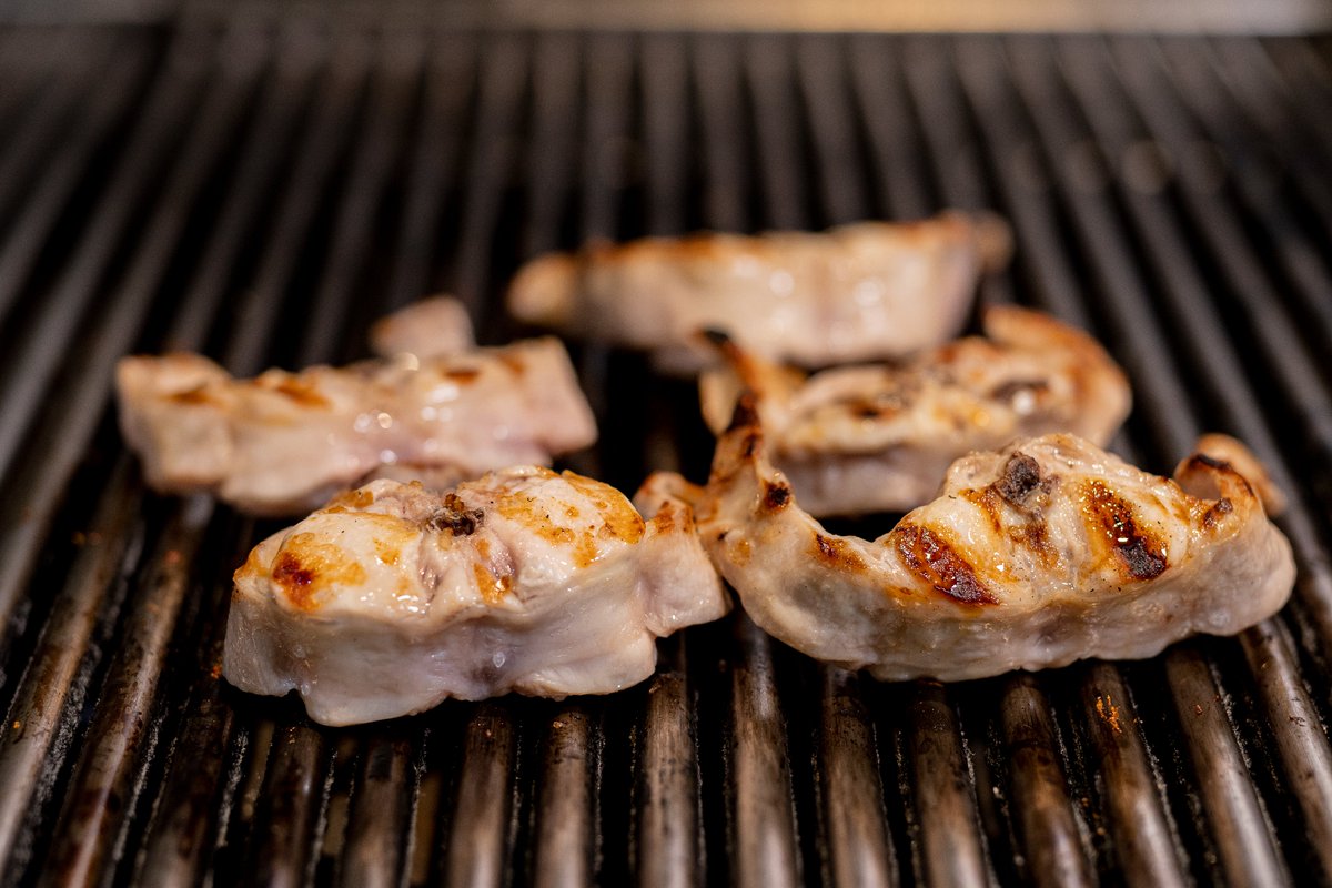 EU_Rabbit_Asso's tweet image. Say goodbye to boring #barbecues! 🔥🥗 Grilled #RabbitMeat is your new summer hero: delicious, lean, packed with #protein, B vitamins &amp;amp; antioxidants – and part of the #MediterraneanDiet! Great for your #health and amazing on the #grill. 🐇🌿Recipe in comments 👇