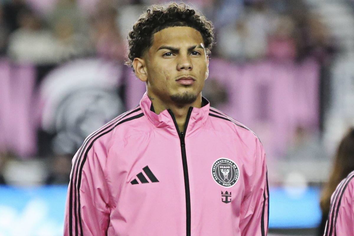 La ausencia de David Ruiz del entrenamiento se debe a motivos personales.

Estará fuera algunos días.

No tiene relación con su lesión.

#InterMiamiCF #Honduras 🇭🇳