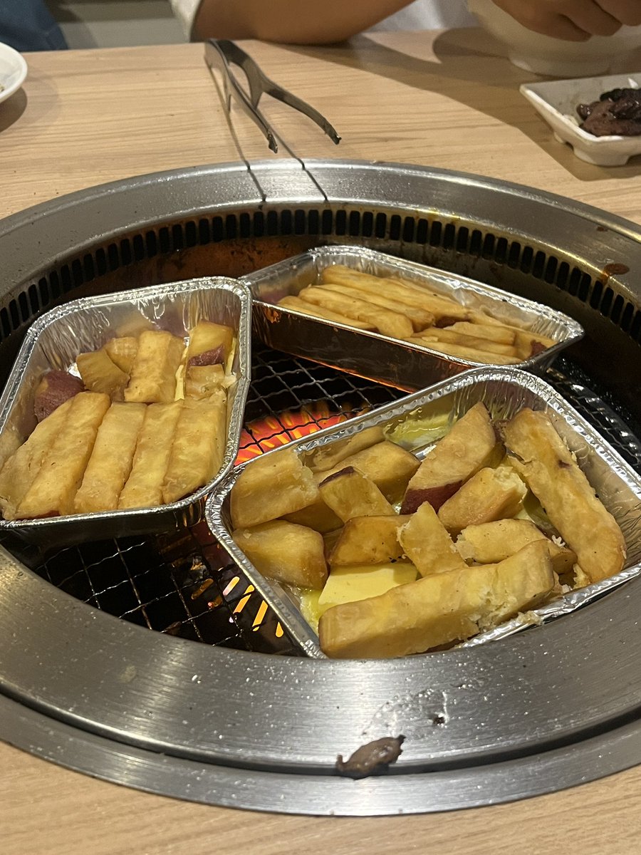 港さんがラストオーダーでおさつバター3個頼んでました。かっこいいです。