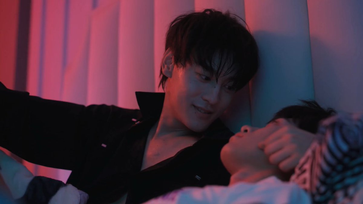 vendo as pessoas shippando o suowei com o wang zhen e rindo pq até parece que o suowei ia deixar essa coisa saborosa aqui por aquele funko pop gente

#RevengedLove #RevengedLoveEP16