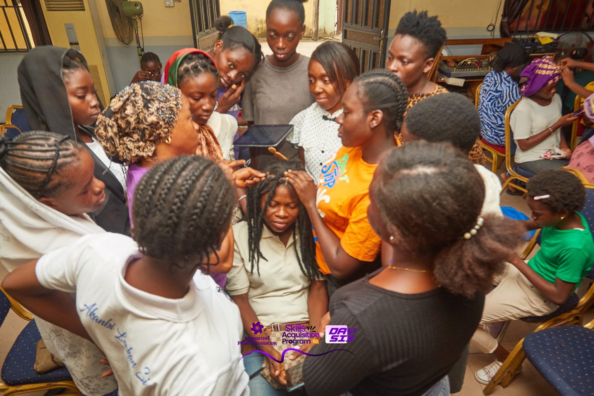 Supportivepf's tweet image. Day 6: Every Cut, A Statement

The clippers were buzzing and the fades were crisp.
Confidence is rising, and so are the skill levels

#SPF #SAP5.0 #RewindTheEnergy | Farmer | Bright Allora | Multichoice | Eth OS | Lagos | #BBNaija | dede | Koyin | Sultana | Imisi | Kaybobo | Opay