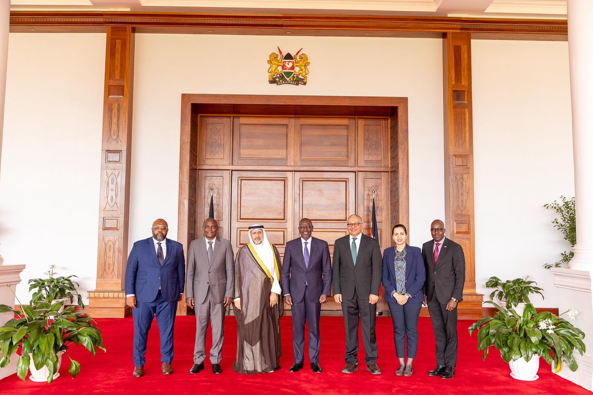 Kenya appreciates the Arab Bank for Economic Development in Africa for its continued support in infrastructure, health and agriculture.

We commit to work closely with financial partners to transform our country. 

Met the President of the Arab Bank for Economic Development in