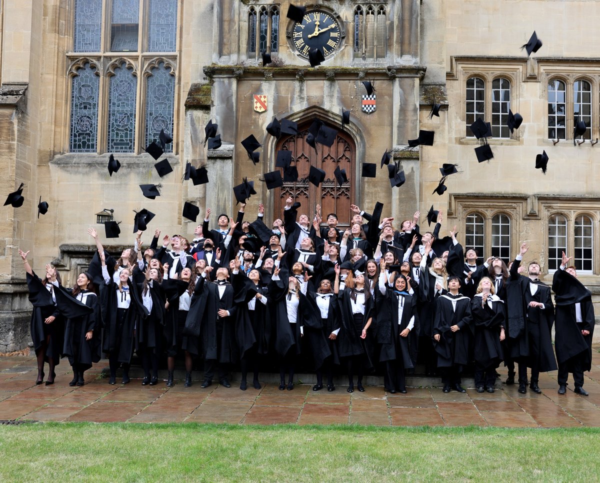 🎓 Congratulations to everyone graduating today. 

The rain didn’t stand a chance against this kind of energy. 🎉

We’re so proud of you, now go change the world (or at least grab a pint first).

#ExeterCollegeOxford #OxfordUniversity #ExeterAlumni #FloreatExon