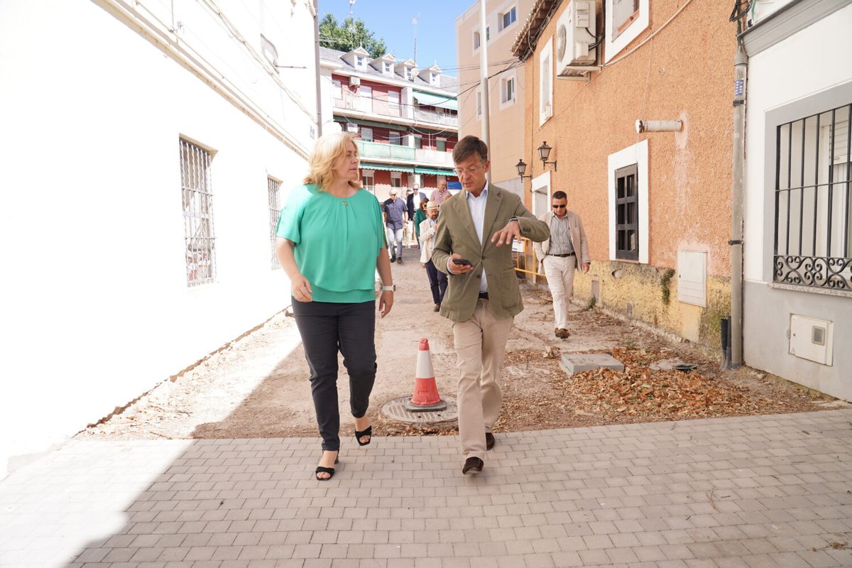 La vicealcaldesa y alcaldesa en funciones de @madrid, <a href="/InmaSanzO/">Inma Sanz Otero</a>, ha visitado #ElPardo para conocer el estado de las obras. Informamos de lo que ha dicho sobre los trabajos y del anuncio de una tercera fase, aquí elpardo.net/2025/07/29/vic… <a href="/Mtnezparamo/">José A Mtnez Páramo</a> <a href="/palomagromero/">Paloma García Romero</a> <a href="/JMDFuencarral/">JMD Fuencarral</a>