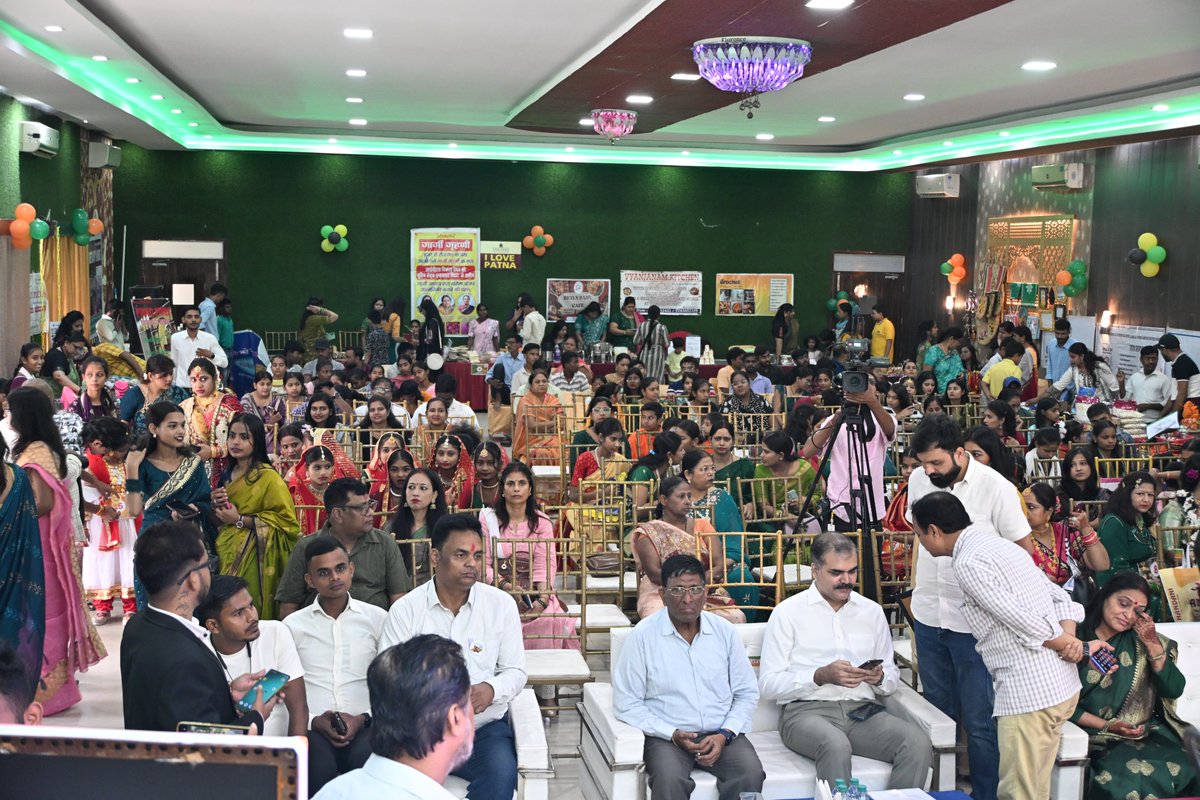 #LetsInspireBihar के अंतर्गत #गार्गी_अध्याय द्वारा #पटना में 'गार्गी उद्यमी सखी सावन महोत्सव 2025' का आयोजन 27 जुलाई, 2025 को किया गया । कार्यक्रम का उद्देश्य बिहार में महिला उद्यमिता को प्रोत्साहित करना तथा परंपरा से जुड़े रहते हुए आधुनिकता और आत्मनिर्भरता की दिशा में महिलाओं की