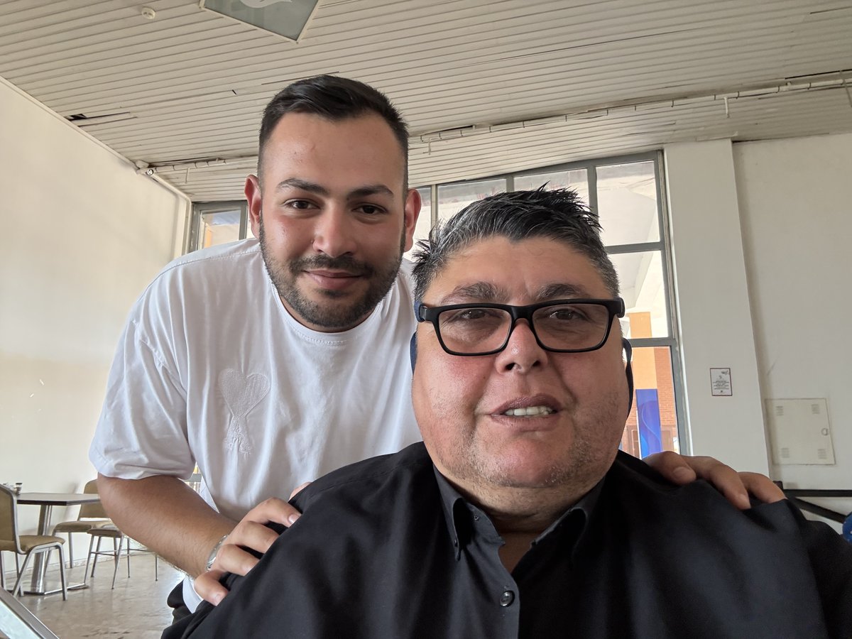 ADANALI KIZ ‘ın antrenörü CELAL BURAK SERİNER ile tebrik selfie ‘si