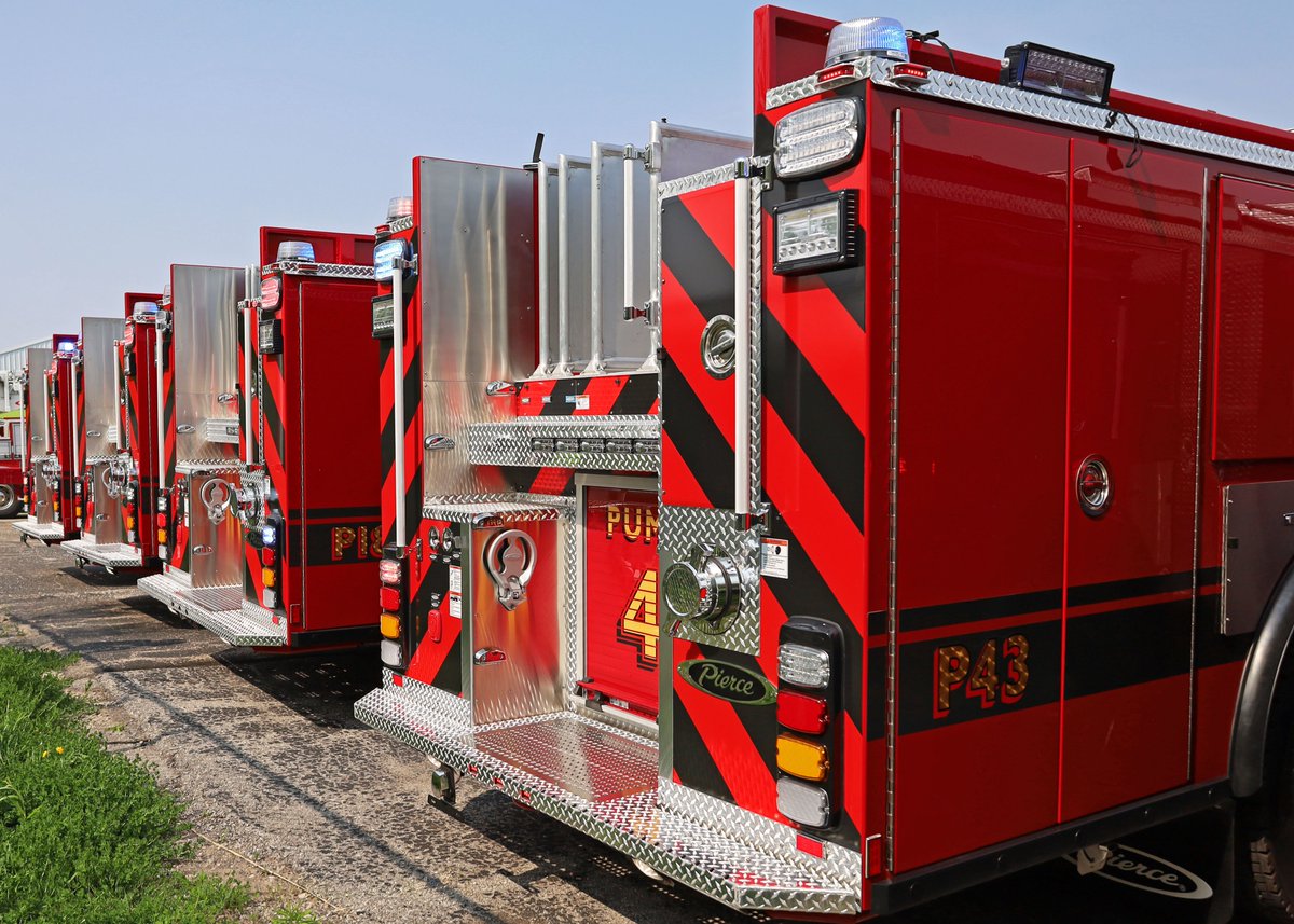 PierceMfg's tweet image. MEGA DELIVERY ALERT!🚨
#KansasCityMO is going home with 11 #Impel #Pumpers! The seven #Pumpers pictured feature #TAK4 Independent Front Suspension and Cummins L9 engines. These apparatus will operate across 35 stations covering 318 square miles.