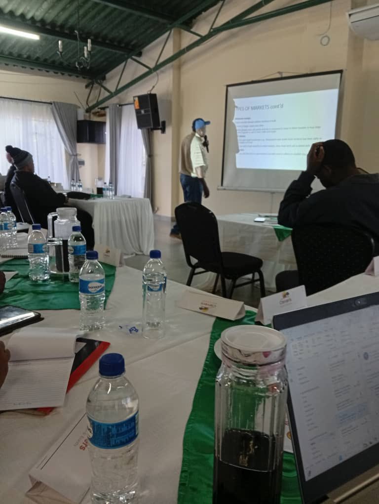 Agricultural Marketing Authority (@amaofficial_zim) on Twitter photo #Day1
We are currently in Masvingo where we are training small scale farmers courtesy of <a href="/WorldVisionZim/">World Vision Zimbabwe</a> on Agricultural Marketing, Grading standards, Market Regulations and several other topics.
Strategic partnerships are key to growing our sector. Thank you <a href="/WorldVisionZim/">World Vision Zimbabwe</a> #Day1
We are currently in Masvingo where we are training small scale farmers courtesy of <a href="/WorldVisionZim/">World Vision Zimbabwe</a> on Agricultural Marketing, Grading standards, Market Regulations and several other topics.
Strategic partnerships are key to growing our sector. Thank you <a href="/WorldVisionZim/">World Vision Zimbabwe</a>