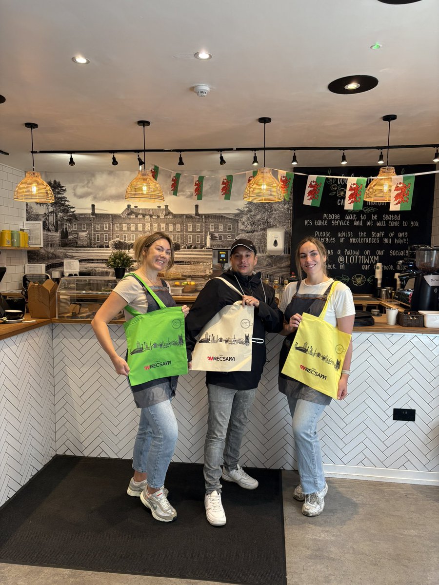 Mikey Jones (@mikeyjonesart) on Twitter photo Wow! I love, love, love these new Wrecsam Tote bags! Great to team up with the amazing team at Lot 11 & This Is Wrecsam. There will be lots of local goodies inside pick one up when you see one 😮💨🙌🤌 <a href="/ThisIsWrexham/">This Is Wrexham</a> <a href="/lot11wxm/">Lot11wxm</a> <a href="/wrexham/">Wrexham.com</a> Wow! I love, love, love these new Wrecsam Tote bags! Great to team up with the amazing team at Lot 11 & This Is Wrecsam. There will be lots of local goodies inside pick one up when you see one 😮💨🙌🤌 <a href="/ThisIsWrexham/">This Is Wrexham</a> <a href="/lot11wxm/">Lot11wxm</a> <a href="/wrexham/">Wrexham.com</a>