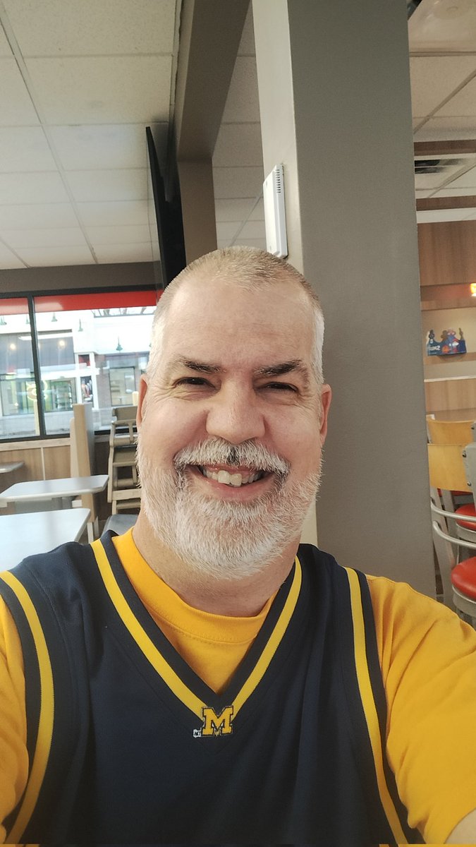 Good morning ☀️ I have the day off work today and I'm enjoying a cup of coffee at Burger King ☕ 👑 I hope all of you have a great day pray 🙏