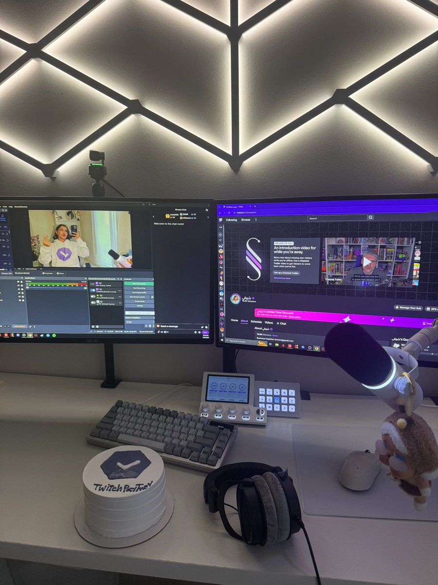 شكرا لكل أخ واخت شكرا لكم جميعاً على وقفتكم معاي وان شاء الله القادم افضل و نوصل لاعلى نجاح معاكم 🤍

بثينا على تويتش احتفاليه البارتنر حياكم 

twitch.tv/1shooq