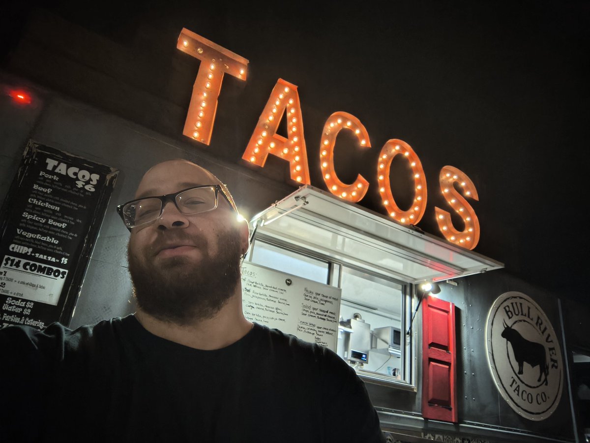 DoctrinnVVIP's tweet image. #TacoTuesday