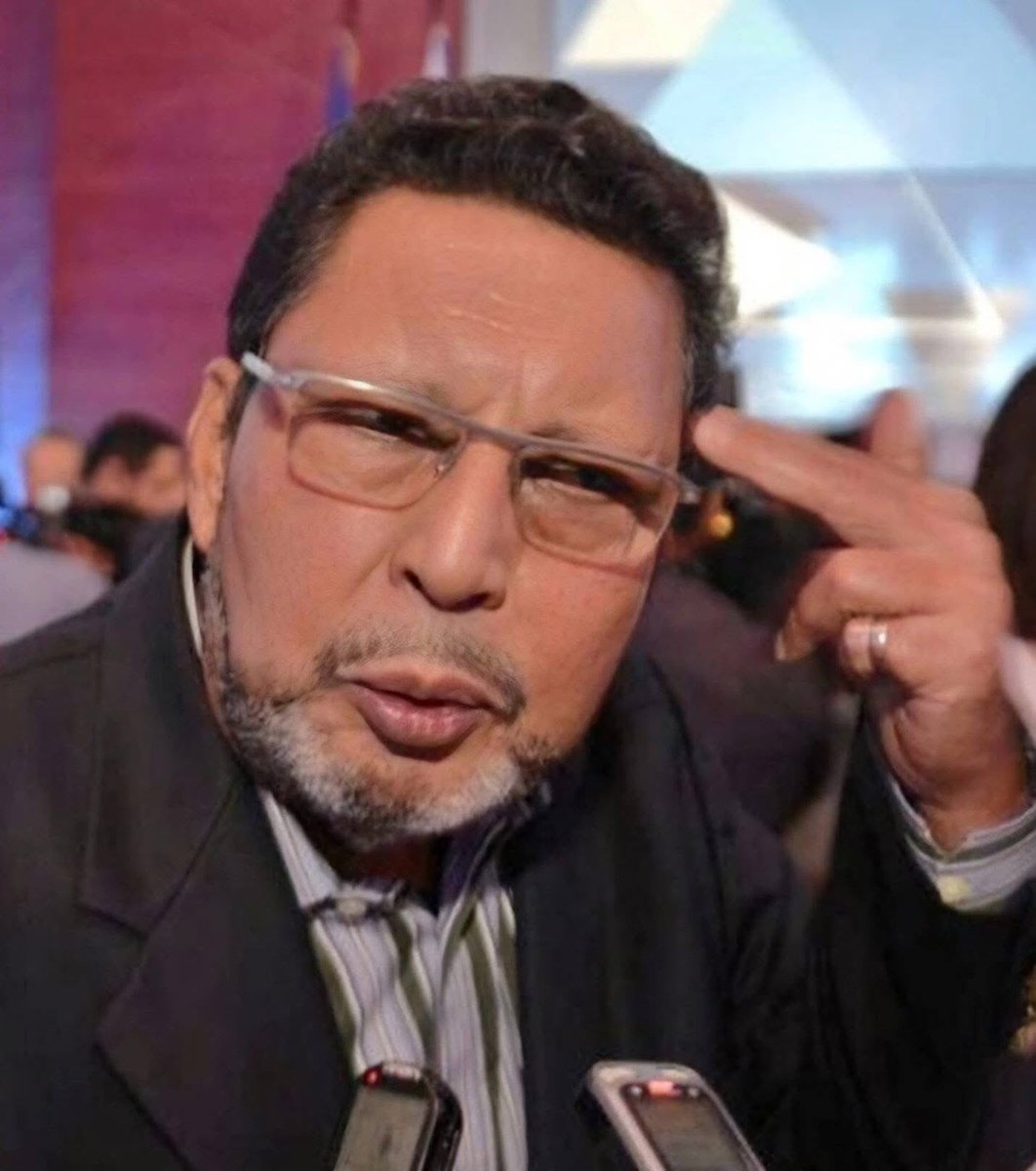 De ideólogo a idiota.
Que quede muy claro que no es un preso político, es guerra entre delincuentes que nos han destruido el país. Así son las maras, los carteles, las bandas criminales, que por venganza y rivalidades se despojan, se encarcelan y se matan entre ellos.
Me alegro.