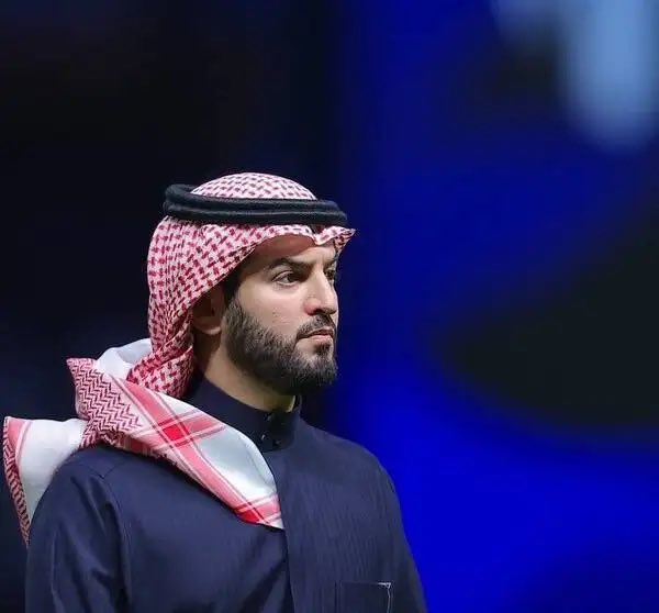 رسالة لرئيس الهلال :
لاتخسر ماكسبته في كأس العالم من التفاف الهلاليين خلف إدارتك بسبب التأخر في الصفقات او التخبط الإداري يجب أن تبنى على هذا الالتفاف بشكل مقنع وسريع لجميع الهلاليين .