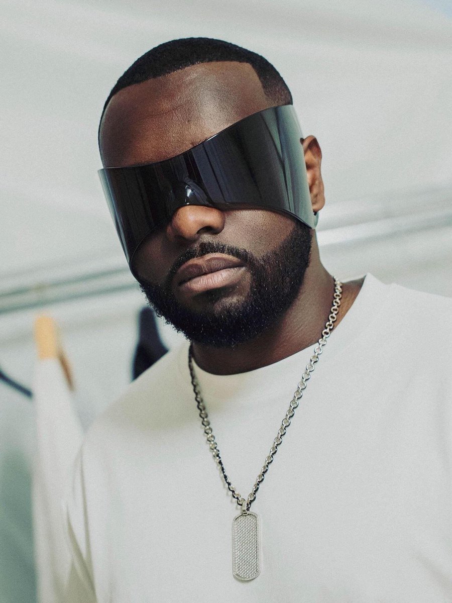 Midi/Minuit tweet media