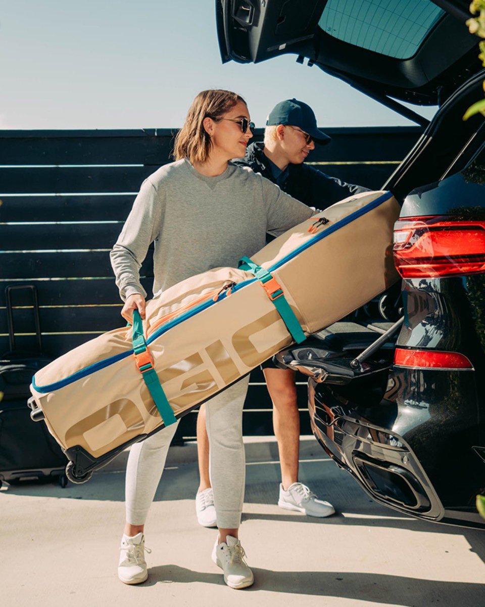 eGolfMegastore's tweet image. New OGIO Travel Covers are here 🏌️‍♂️✈️ — engineered for the player on the move. From check-in to tee-off, safeguard your golf clubs in style 😎.
 
Ready for your next golf getaway? Travel smart.
 
🛍️ Shop now:shorturl.at/2OyXp
 
#Ogio #GolfTravel #TravelCover #GolfTrip