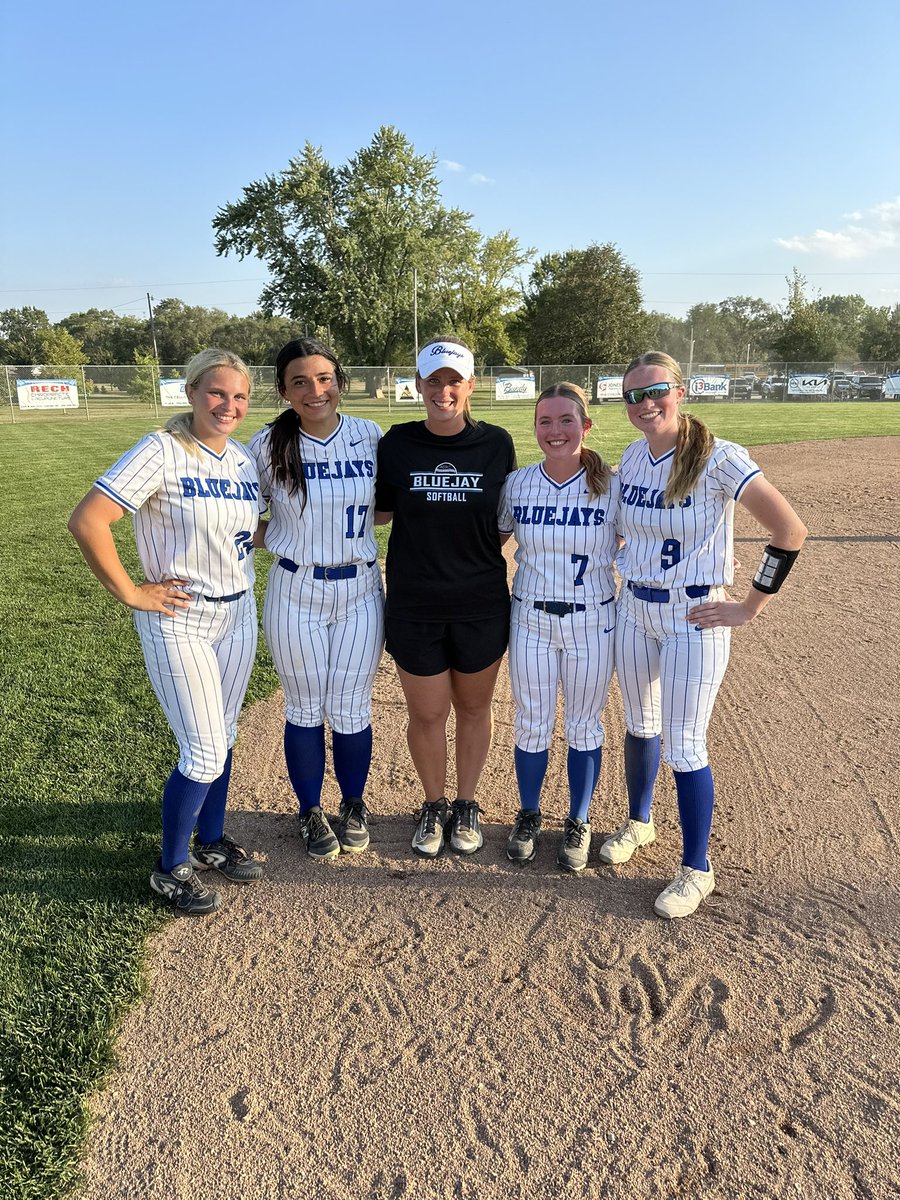 AG Softball tweet media