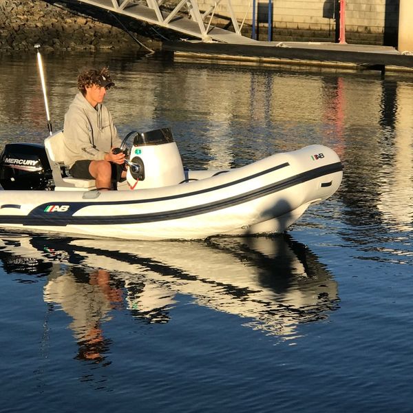 AbInflatables's tweet image. Our Navigo VS line is the most spacious fiberglass RIB on the market. Ready for whatever comes its way, this is the ideal tender for a day trip to the beach, an adventurous morning of snorkeling, or simply transporting family and friends in style. 
#abinflatables #boating #rhib