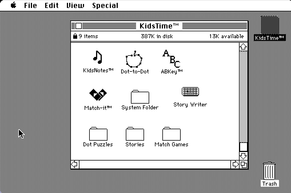 osoumen's tweet image. マリオペイントの４年前に発売されて、「みんなの」の方向性で一番近いのはKIDPIXなんだけど、個人的に思い出深いKidsTime。簡単な絵合せや文字打ちゲームの他に、英文読み上げや作曲などオイシイ機能も。ゼロワンショップで触っていた私が気に入ったのを見て父が買ってくれたソフトでした。