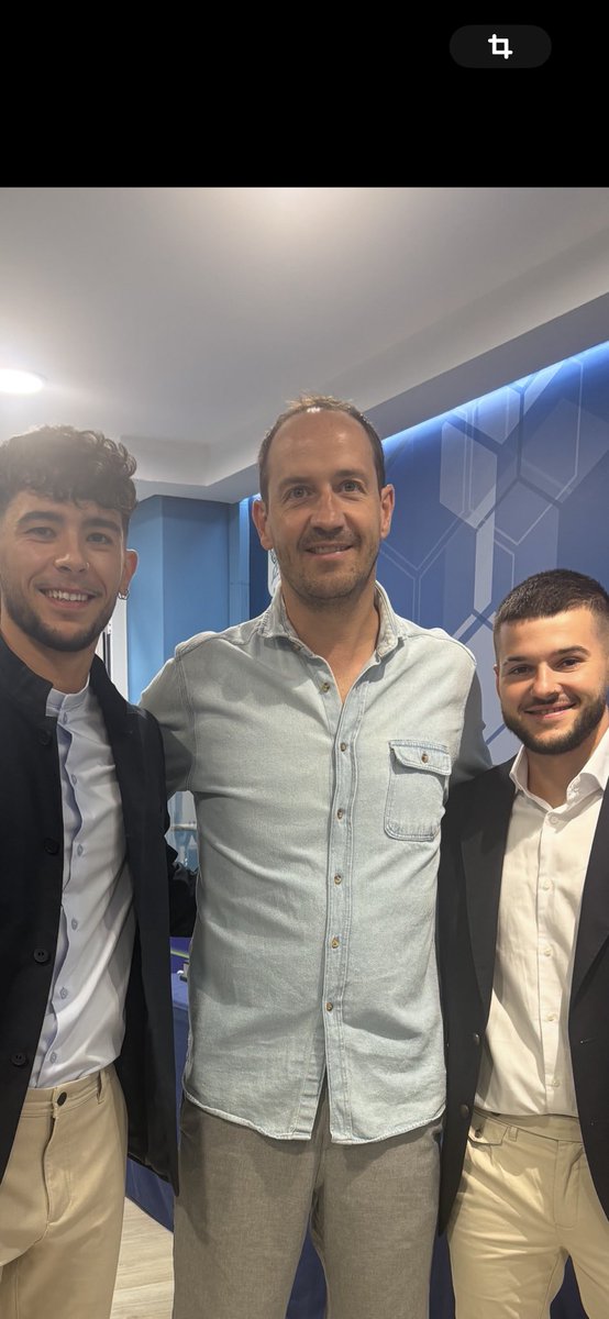 Os vais a salir!!
<a href="/ProneoSports/">Proneo Sports・プロネオ</a>