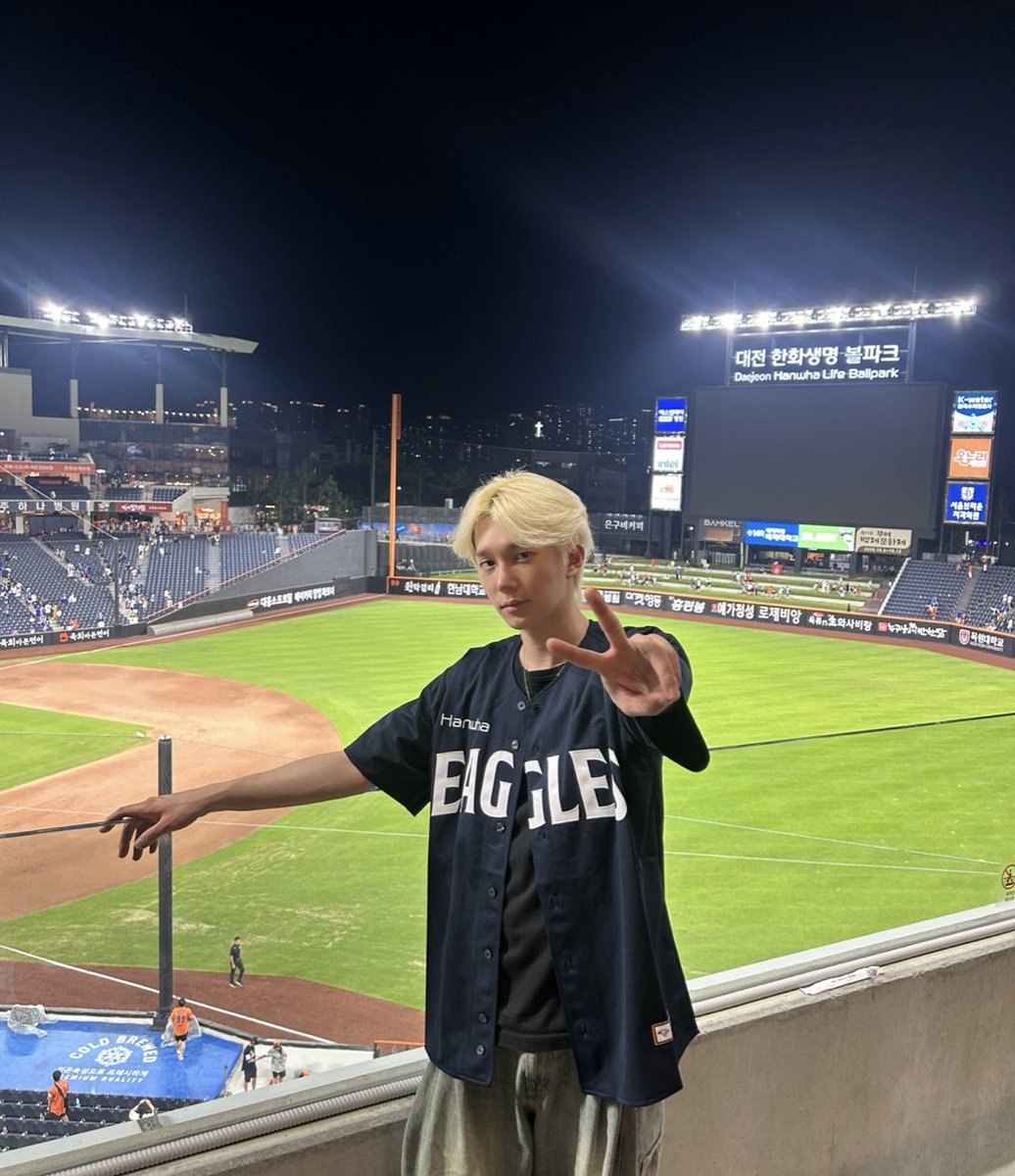 P1Harmony tweet media