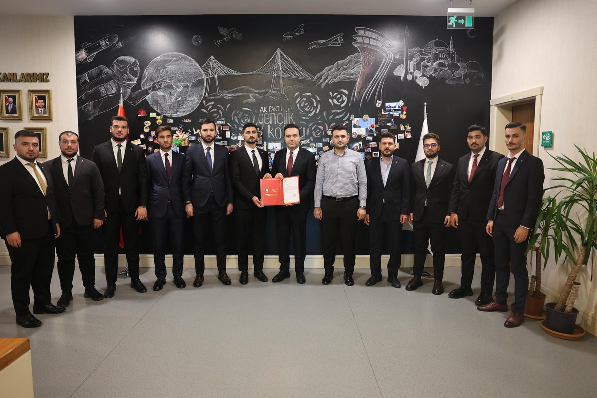 Eyüpsultan İlçe Gençlik Kolları Başkanlığı Ahmet Dallı kardeşimize emanet.

Görevi devreden Burak Çebi’ye bugüne kadar vermiş olduğu emeklerden dolayı teşekkür eder, Ahmet kardeşimize yeni görevinde başarılar dilerim.

AK Partimize ve İstanbul teşkilatımıza hayırlı olsun. 🫱🏻‍🫲🏻