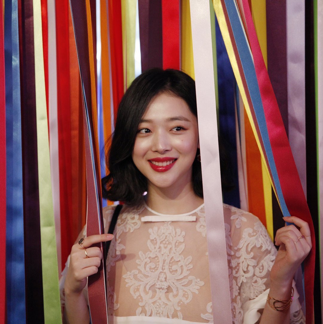 sulli smile bot🇵🇸 (@sullismilebot) on Twitter photo 