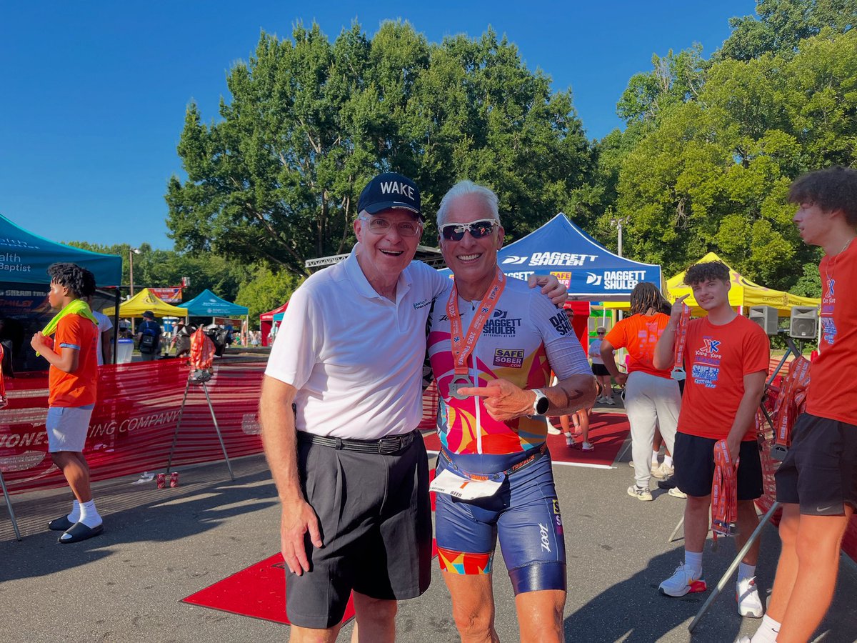 Championing Community, One Sprint at a Time
The Department of Orthopaedic Surgery and Rehabilitation was honored to support theSmiley Sprint Triathlon, part of the Smiley Triathlon Festival
We were thrilled to have our very own Dr. David Martin serve as honorary starter, cheering