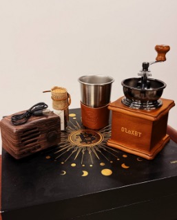 OLAXBT 给大家送福利，抽一套咖啡机套装🎉

▪️ 关注<a href="/olaxbt/">olaxbt</a> <a href="/bydaoTina/">婷婷Tina</a> 
▪️ 点赞转发+留言，48小时后开奖

限量版咖啡套装看着质感不错，跟随 <a href="/OLAXBT/">olaxbt</a> 一起加入紫色风暴！

#OLAXBTGiveaway  #Web3紫色风暴  #purplealpha