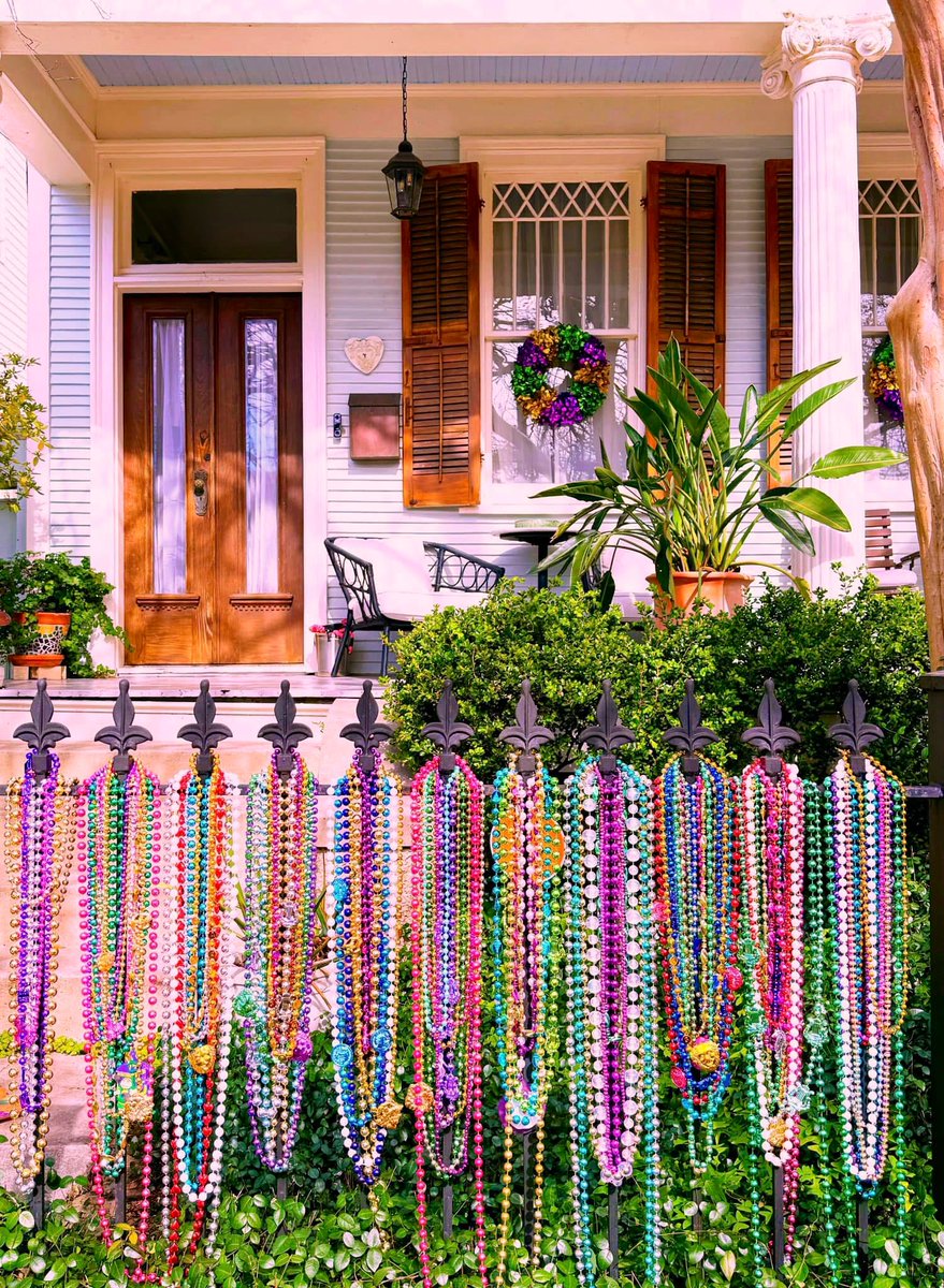 29 weeks (203 days) until Mardi Gras 2026! 🎭📿 #CarnivalCountdown 

#MardiGras #NewOrleans