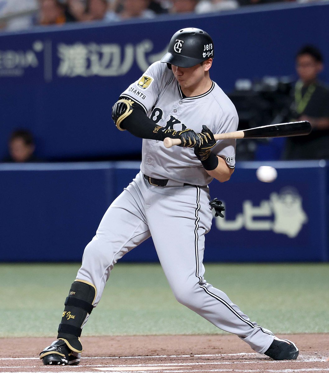 TokyoGiants's tweet image. 【一軍】vs 中日
バンテリンドーム
(三回) G 3-0 D
2死から泉口友汰選手が四球で出塁するも無得点
#新風 #ジャイアンツ