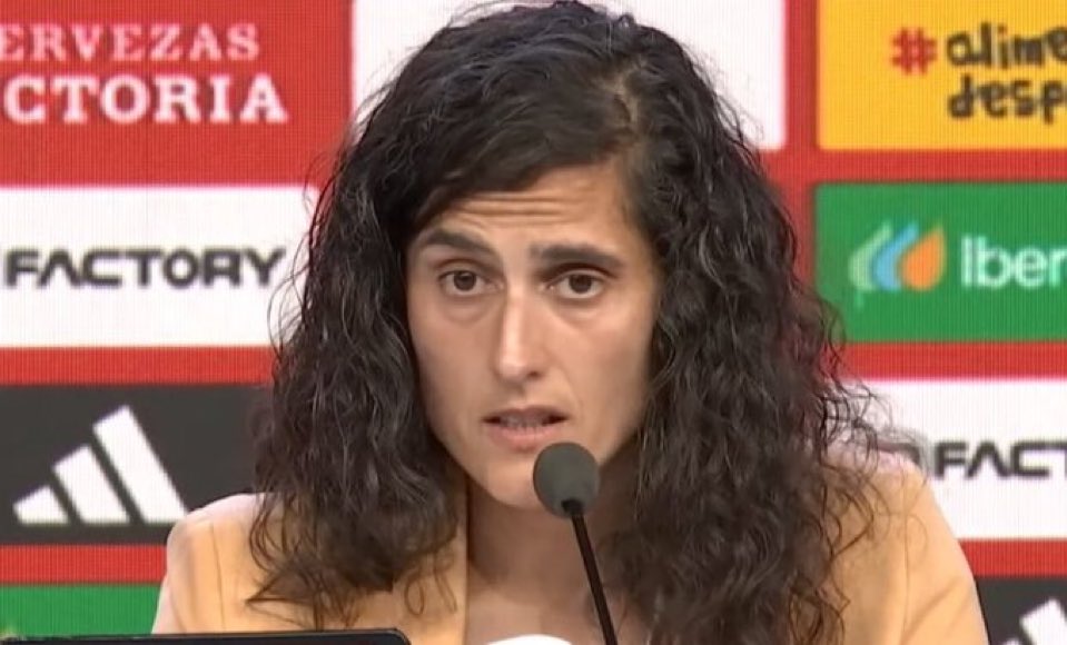 Solo una cosa… Después de la Eurocopa se está hablando del futuro de una entrenadora. Es algo normal en el fútbol. No empecemos con que si otra vez hay lío en la selección femenina y que si se rompe la paz.

Un cambio en el banquillo es una cosa de lo más normal del mundo