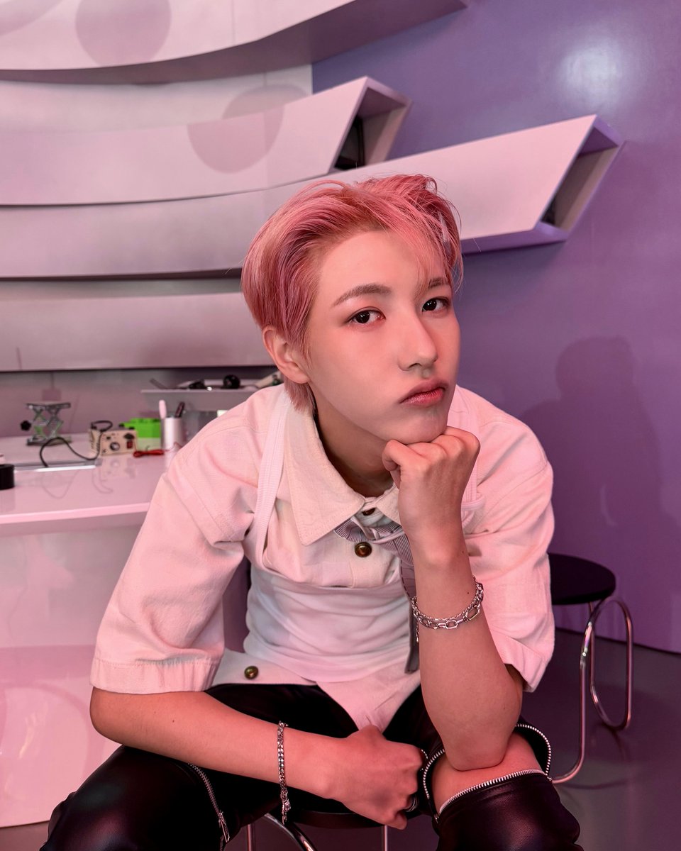 NCTsmtown_DREAM's tweet image. Space-time

#RENJUN #NCTDREAM 
#CHILLER #NCTDREAM_CHILLER