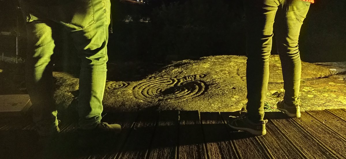 CIP_Mogor's tweet photo. 🔦 Este venres visita guiada nocturna aos petróglifos de Mogor
📅 1 de agosto
🕥 Comezo: 22:30 h
⏳ Duración aproximada: 1 hora
💸 Gratuita e sen necesidade de reserva
📍 Punto de encontro: entrada do Centro de Interpretación
Unha oportunidade única para descubrir os gravados! https://t.co/L7y0VjlQLv