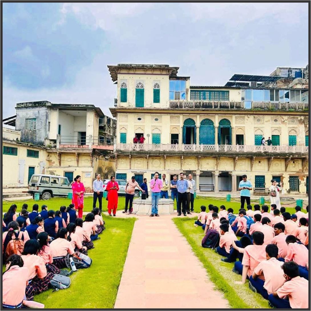 A vibrant glimpse into SARA's study trip to Ramnagar Fort, Kashi — where learning stepped beyond classrooms. Students and mentors explored the rich tapestry of Indian art, history, and heritage through real-time experiences.
#StudyTrip #RamnagarFort #ExperientialLearning