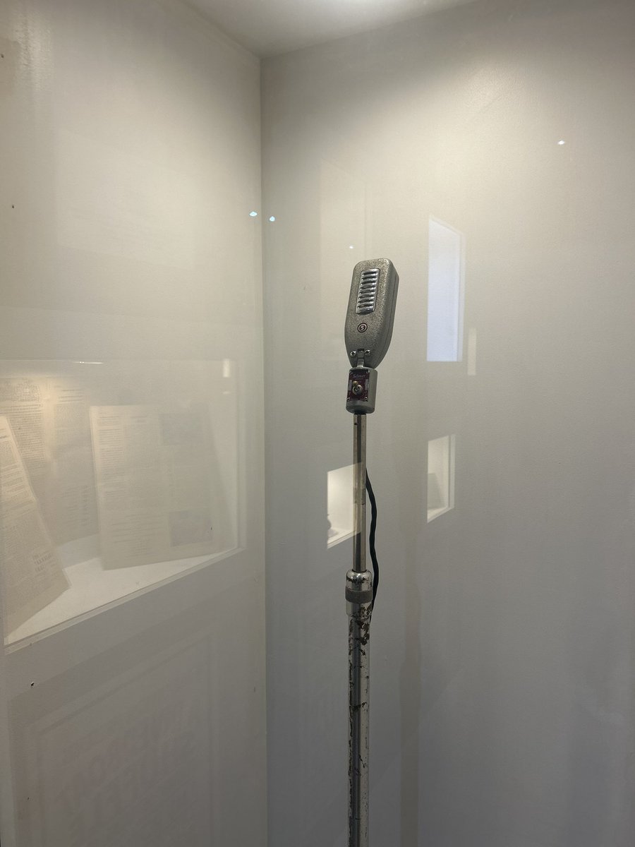 ⭐️ BEATLES ITEMS IN THE LBM BROUGHT TO LIFE ⭐️ 

Paul McCartney’s microphone, The famous Beatle boots &amp; John Lennons glasses! 

Now available as magnets and key rings at The Liverpool Beatles Museum Gift Shop! 

Shop in store to get yours now! 

##beatlesmagnets #beatleskeyrings
