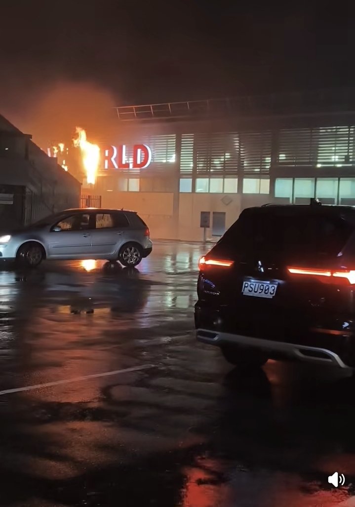 Fire at <a href="/NewWorld/">New World</a> in Auckland. Firemen have been seen rushing into the building to rescue the butter.