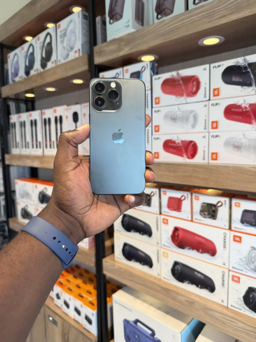 iPhone 13 pro

128gb | battery health 86%

Tsh. 900,000

☎️0752-992667
