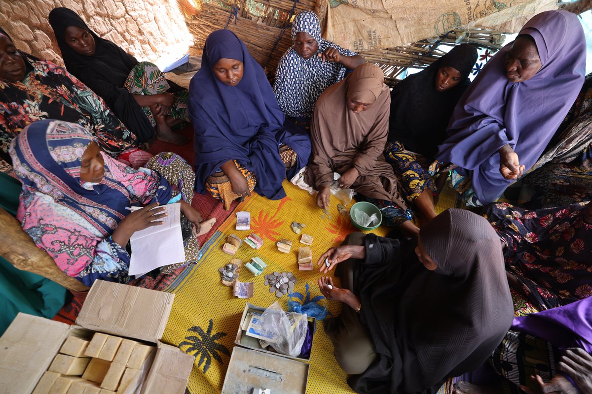 EnabelauNiger's tweet photo. 🌍Au #Niger 🇳🇪, 208 groupements féminins appuyés par le portefeuille Climat lancent des activités durables face au climat.
🔹19M FCFA épargnés
🔹+9M FCFA de crédits
🔹Femmes + autonomes, + reconnues 🧕💪
#Actforimpact https://t.co/VvNL9MWTAH